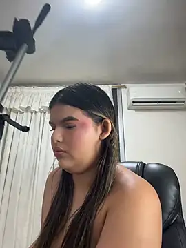 Snapshot of Lia_sexx chatting on February 28, 2025, 11:36 am Lia sexx online show from February 28, 2025, 11:36 am