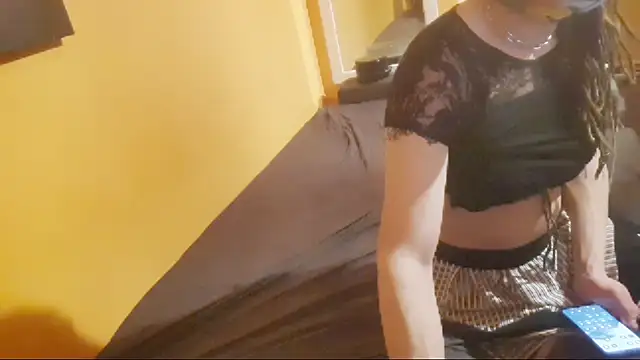 Lillisissi online show from December 5, 2025, 4:54 am