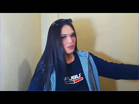 WONDERWOMAN2023 online show from January 17, 2026, 11:04 am