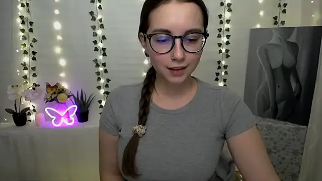 SweetPrincess  online show from January 14, 2025, 3:47 pm