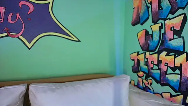 TamaraSavage online show from October 1, 2025, 8:31 am