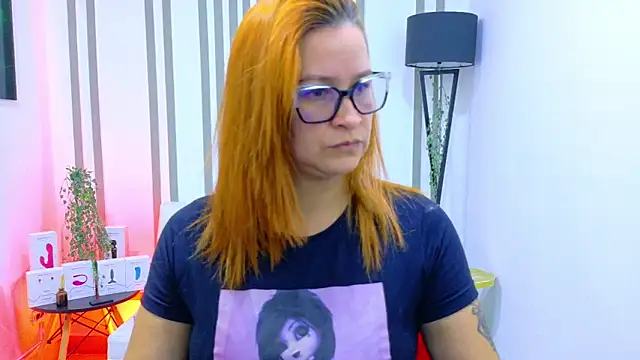 Britney taylor  online show from November 12, 2025, 9:36 pm