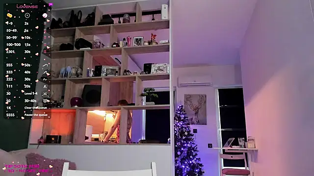 Snapshot of _alleyesonme_ chatting on January 9, 2025, 2:07 pm  alleyesonme  online show from January 9, 2025, 2:07 pm