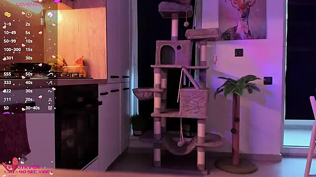 Snapshot of _alleyesonme_ chatting on March 17, 2025, 2:56 pm  alleyesonme  online show from March 17, 2025, 2:56 pm