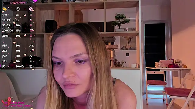 Snapshot of _alleyesonme_ chatting on March 21, 2025, 4:18 pm  alleyesonme  online show from March 21, 2025, 4:18 pm