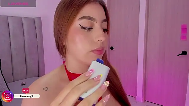 MaddyyLennon online show from February 4, 2026, 4:18 am