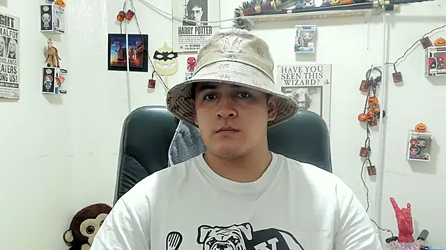 Snapshot of ney_22 chatting on October 29, 2025, 4:26 am ney 22 online show from October 29, 2025, 4:26 am