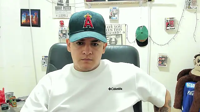 Snapshot of ney_22 chatting on November 5, 2025, 6:46 am ney 22 online show from November 5, 2025, 6:46 am