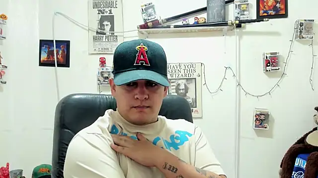 Snapshot of ney_22 chatting on November 27, 2025, 10:28 am ney 22 online show from November 27, 2025, 10:28 am