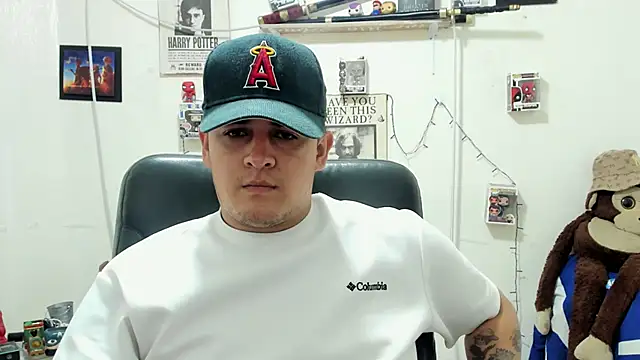 Snapshot of ney_22 chatting on December 4, 2025, 4:11 am ney 22 online show from December 4, 2025, 4:11 am