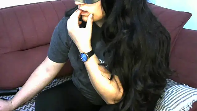 insatiableeee online show from December 3, 2024, 7:33 pm