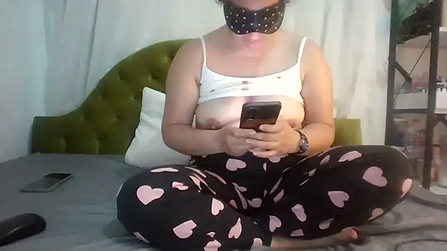 insatiableeee online show from May 29, 2026, 8:51 pm