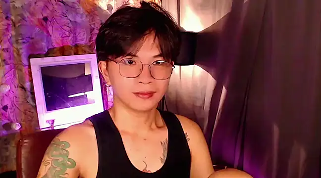 Snapshot of Sexy_Handsome_Drex chatting on December 14, 2024, 11:39 am Sexy Handsome Drex online show from December 14, 2024, 11:39 am