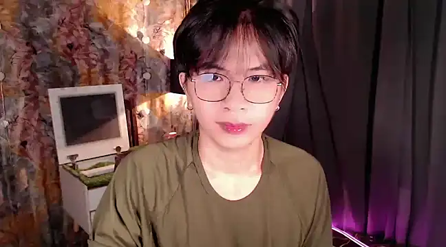 Snapshot of Sexy_Handsome_Drex chatting on December 29, 2024, 3:03 pm Sexy Handsome Drex online show from December 29, 2024, 3:03 pm