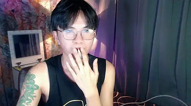 Snapshot of Sexy_Handsome_Drex chatting on January 13, 2025, 9:30 am Sexy Handsome Drex online show from January 13, 2025, 9:30 am