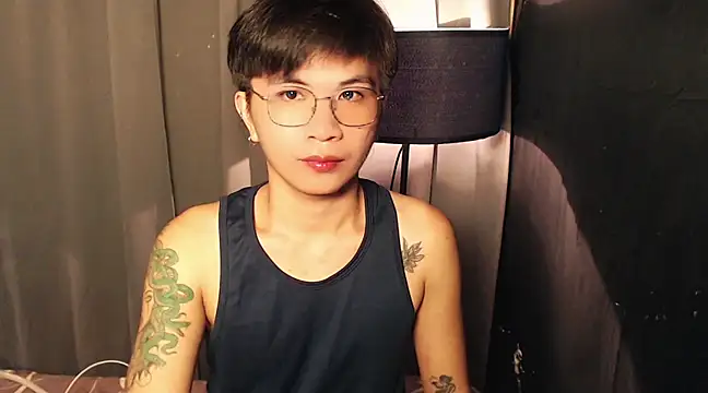 Snapshot of Sexy_Handsome_Drex chatting on February 24, 2025, 9:21 am Sexy Handsome Drex online show from February 24, 2025, 9:21 am