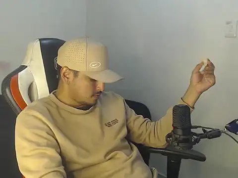 Snapshot of kylian_07 chatting on July 25, 2026, 2:42 am kylian 07 online show from July 25, 2026, 2:42 am