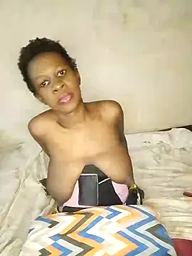 Snapshot of africanpussy22 chatting on July 7, 2026, 5:21 am africanpussy22 online show from July 7, 2026, 5:21 am
