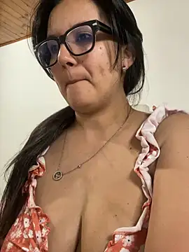 Snapshot of SWEETLILY18 chatting on June 11, 2026, 12:08 am SWEETLILY18 online show from June 11, 2026, 12:08 am