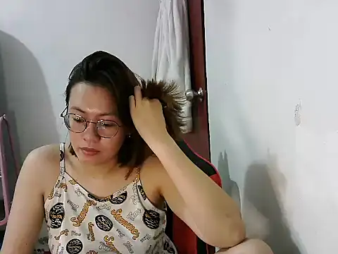 Snapshot of crizzybel chatting on March 3, 2025, 3:41 am crizzybel online show from March 3, 2025, 3:41 am