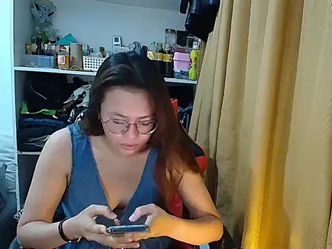 crizzybel online show from March 31, 2026, 7:58 pm