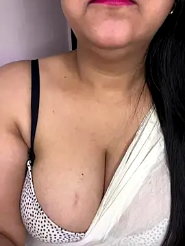 Zoya Varma004 online show from December 21, 2025, 2:02 pm