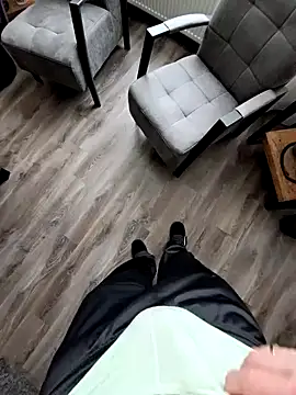 toppiefloppi online show from February 12, 2025, 1:48 pm