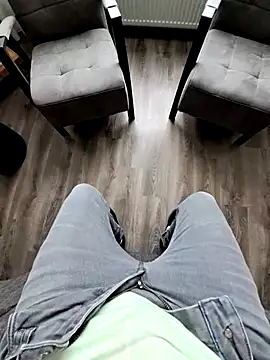 toppiefloppi online show from February 13, 2025, 1:05 pm