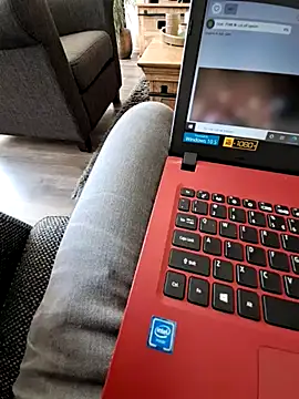 toppiefloppi online show from February 19, 2025, 11:38 am