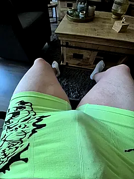 toppiefloppi online show from September 24, 2025, 7:44 am