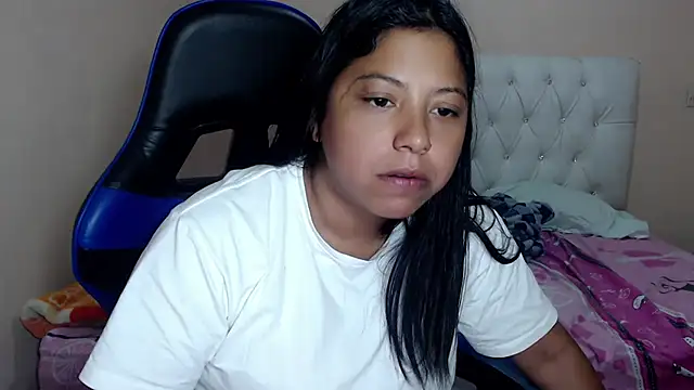 Snapshot of Leylafourniert chatting on November 29, 2025, 7:39 pm Leylafourniert online show from November 29, 2025, 7:39 pm