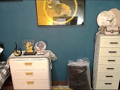 BonaBarrameda online show from September 15, 2025, 6:57 am