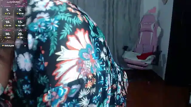 Snapshot of Keyla01_ chatting on February 7, 2025, 1:15 am Keyla01 online show from February 7, 2025, 1:15 am
