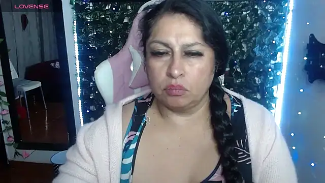 Snapshot of Keyla01_ chatting on February 15, 2025, 9:38 am Keyla01 online show from February 15, 2025, 9:38 am