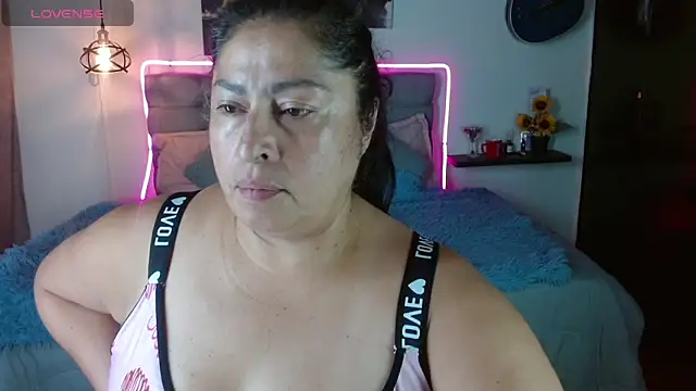 Keyla01  online show from April 20, 2026, 6:20 pm