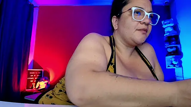 lulubigtitts1 online show from March 20, 2026, 3:55 am
