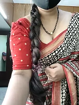 Snapshot of yoursana- chatting on February 1, 2026, 4:55 am yoursana- online show from February 1, 2026, 4:55 am