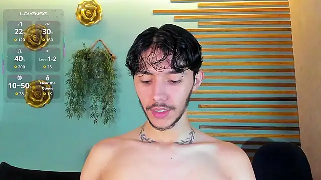 2tommy greg online show from September 22, 2025, 7:27 pm