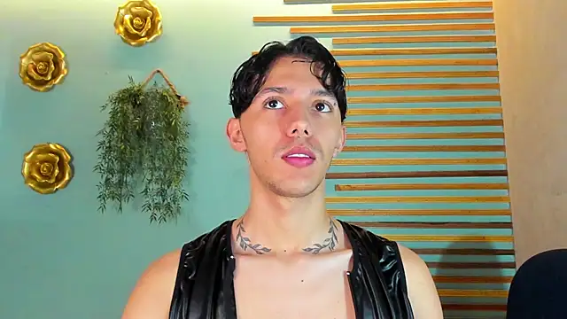 2tommy greg online show from October 4, 2025, 7:39 am
