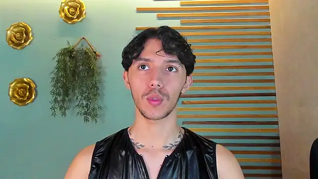 2tommy greg online show from October 15, 2025, 7:25 pm