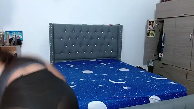 tatiana wd online show from December 2, 2025, 1:17 pm