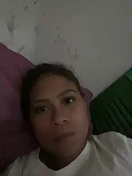 Snapshot of Imyourpinay chatting on June 29, 2026, 5:24 pm Imyourpinay online show from June 29, 2026, 5:24 pm