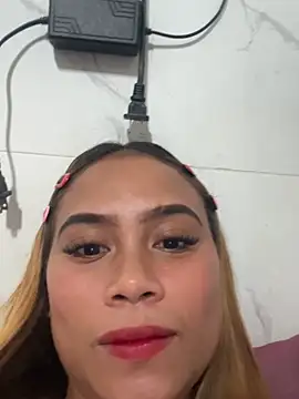 Snapshot of Imyourpinay chatting on July 3, 2026, 5:03 am Imyourpinay online show from July 3, 2026, 5:03 am