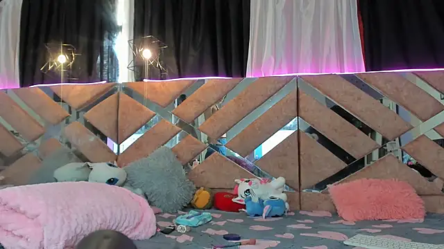 CelesteGill  online show from June 25, 2026, 6:45 pm