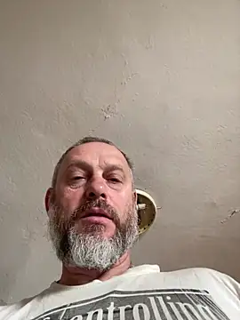 Snapshot of GHsveter chatting on May 8, 2026, 5:57 am GHsveter online show from May 8, 2026, 5:57 am