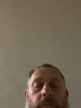 Snapshot of GHsveter chatting on May 9, 2026, 6:35 pm GHsveter online show from May 9, 2026, 6:35 pm