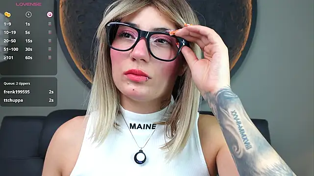 Snapshot of miss_sharlotte18 chatting on October 9, 2025, 6:06 pm miss sharlotte18 online show from October 9, 2025, 6:06 pm