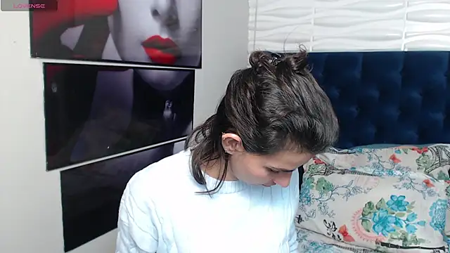 Snapshot of Eva-Williams chatting on February 13, 2025, 2:45 am Eva-Williams online show from February 13, 2025, 2:45 am