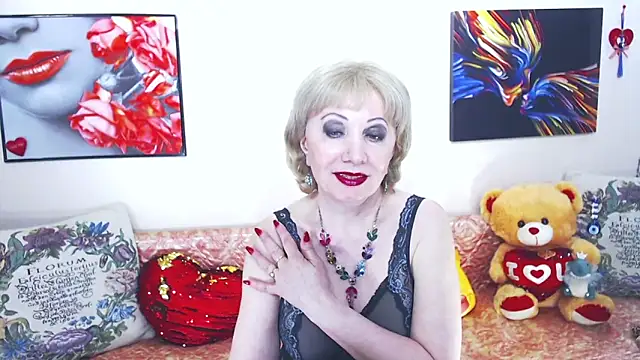 sexualxcharm online show from April 18, 2026, 7:07 pm