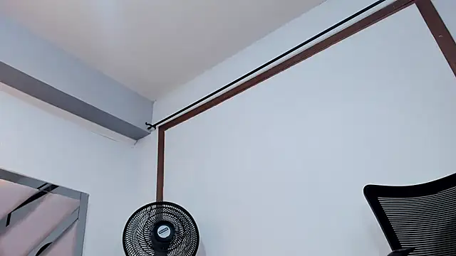 kim sexy boobs online show from September 13, 2025, 7:13 pm